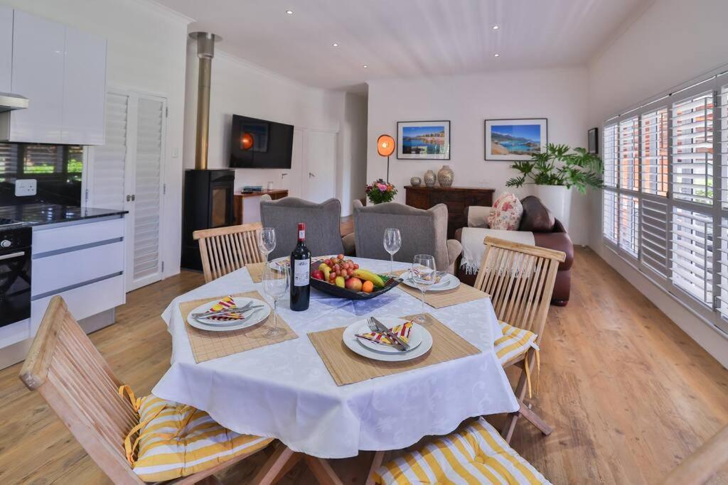 Garten Wohnung Mit Pool, 2 Schlafzimmer Кейптаун Екстериор снимка
